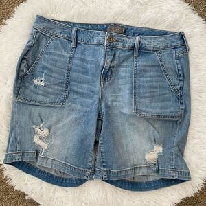 Torrid Jean Shorts Stretchy Distressed Womens Size 18